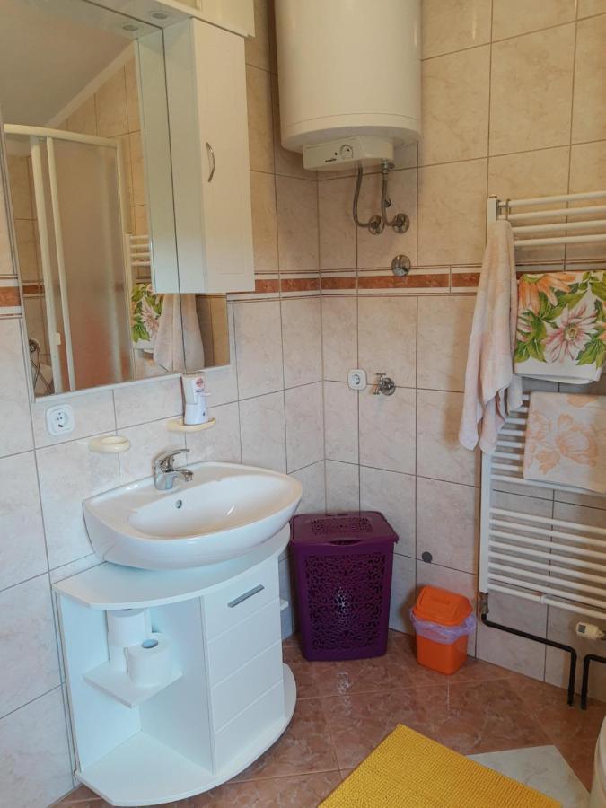 Apartments Villa Elda Peroj Bagian luar foto